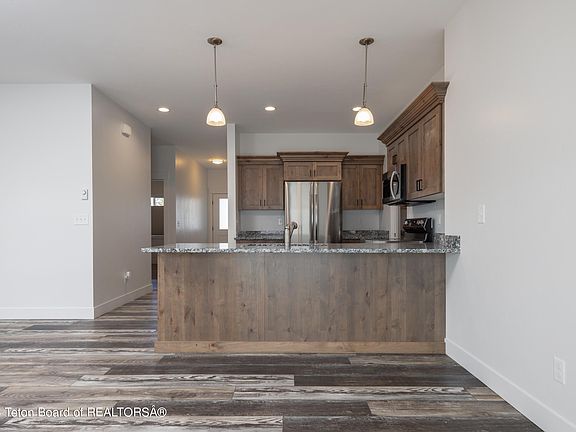 3rd image of 302 Snake River Dr Unit 2