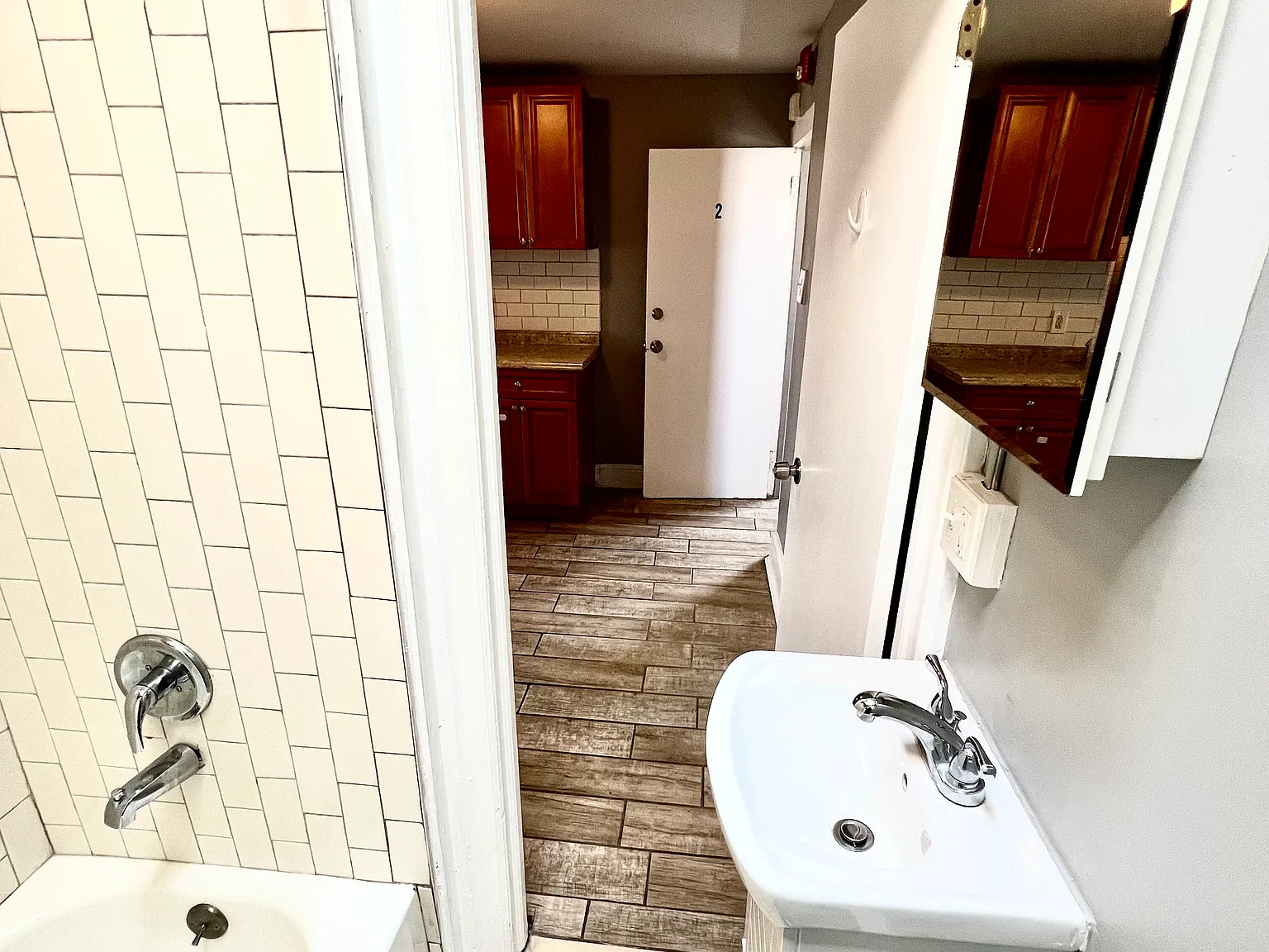 1 bed, 675 sqft, $1,000 — Photo 3