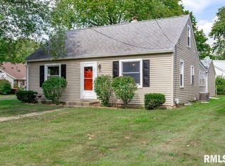 901 State St, Washington, IL 61571