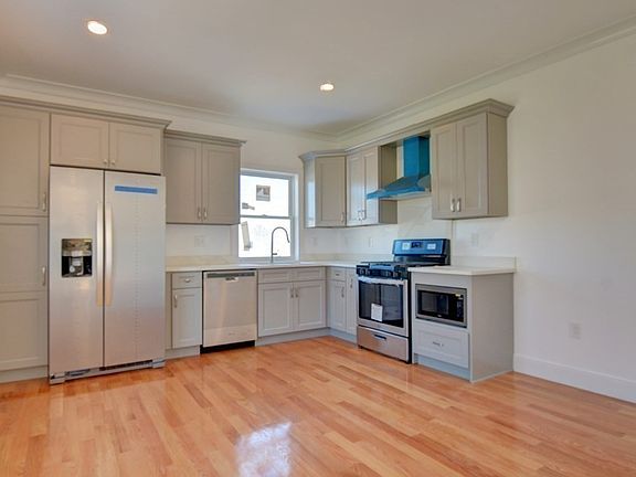 2nd image of 44 Prospect Hill St #A