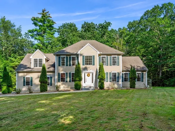 40 S Main St, Mont Vernon, NH 03057