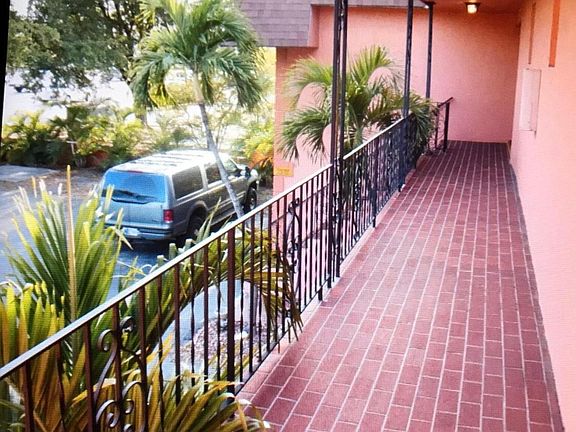 2nd image of 4843 SW 45th Ave APT C