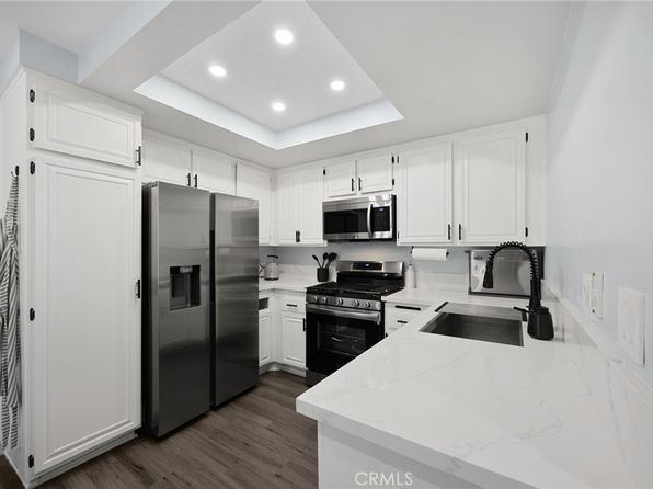 444 S Tustin St APT I3, Orange, CA 92866