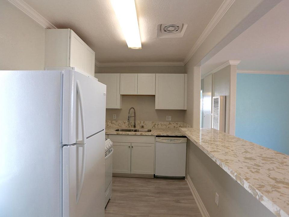1st image of 2049 Garnet Ave APT B