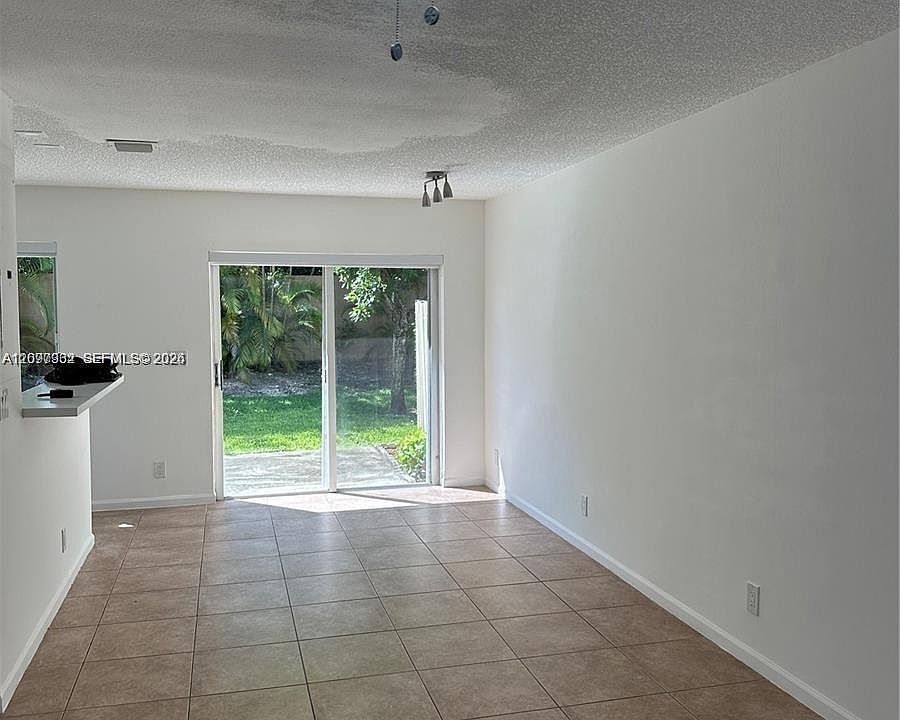 1st image of 1435 SW 48th Ter