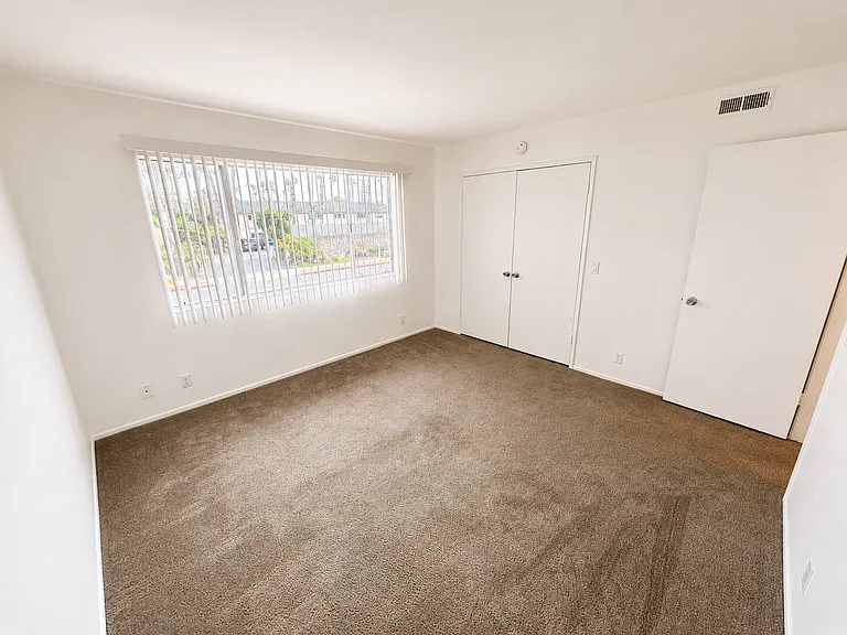 Del Ciervo Apartments — Photo 20