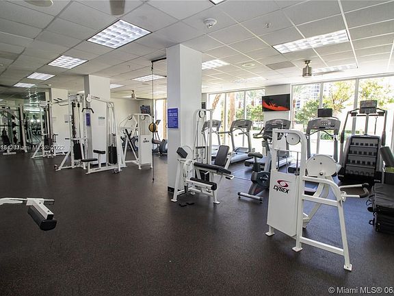 4th image of 19370 Collins Ave APT 802