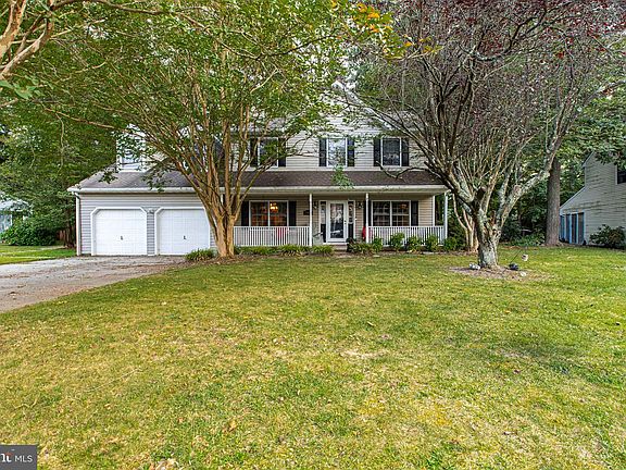 3rd image of 104 Red Oak Dr