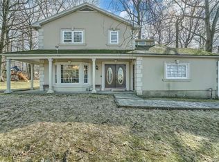 7 Beckett Ct, Monsey, NY 10952