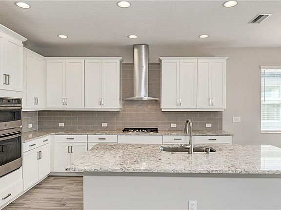4th image of 4897 Antrim Dr