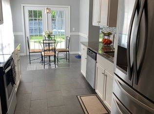 689 Laurel Hill Cir, Richmond Hill, GA 31324