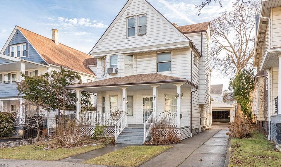 1st image of 1367 W 64th St