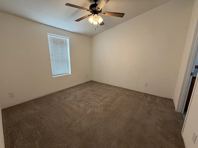 5657 S Pearl St — Photo 11