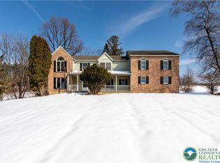15 Spring Water Ct, Easton, PA 18042