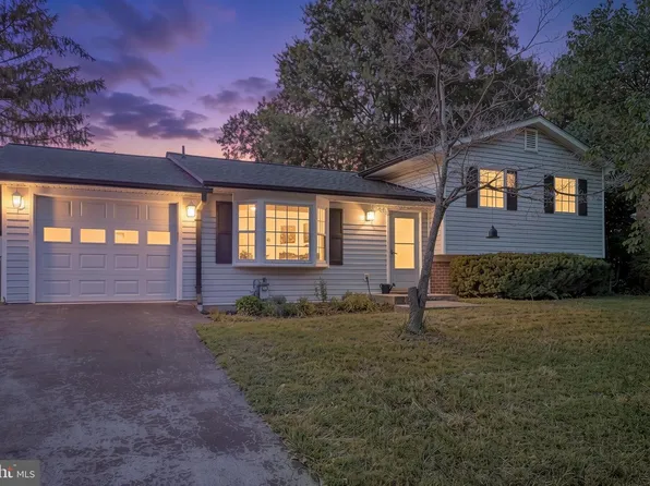 24312 Log House Rd, Gaithersburg, MD 20882
