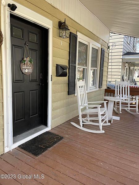2nd image of 118 Swan Street