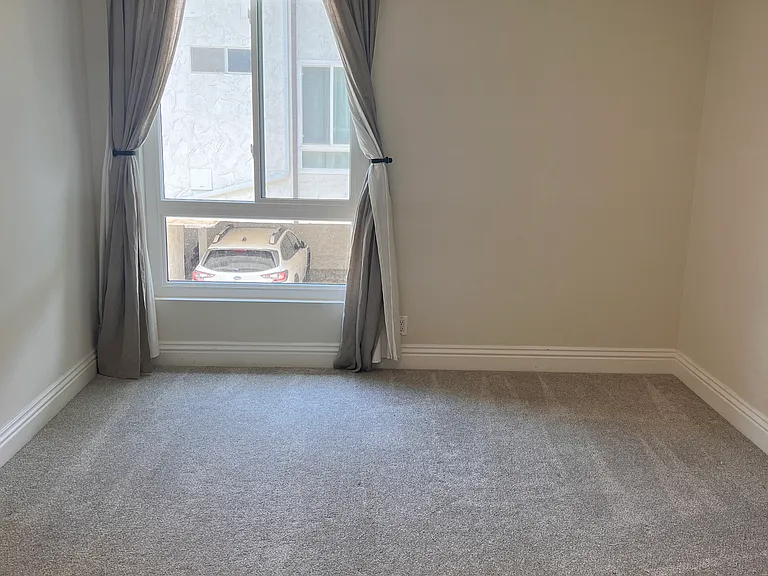 31568 Agoura Rd #6 — Photo 41