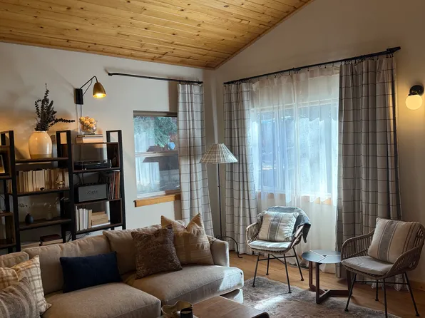 10384 Jeffrey Way, Truckee, CA 96161