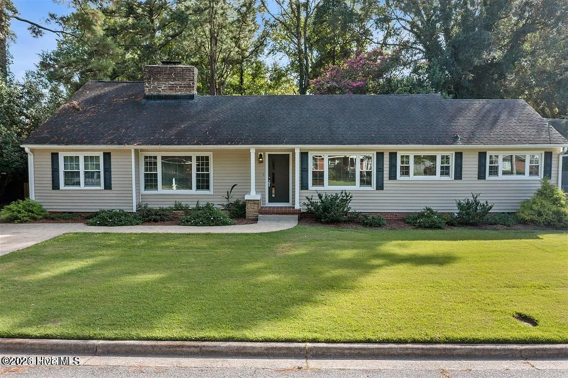 5 bed, 4.0 bath, $3,000 — Photo 1