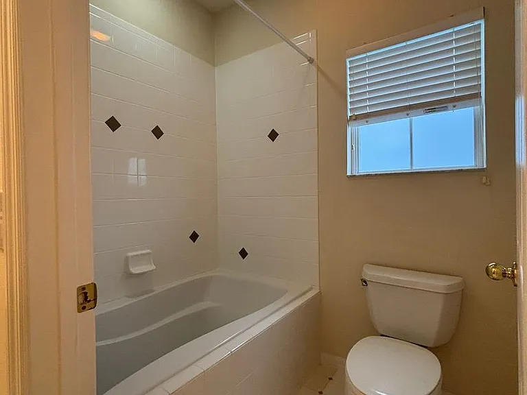 1107 Croton Pl — Photo 16