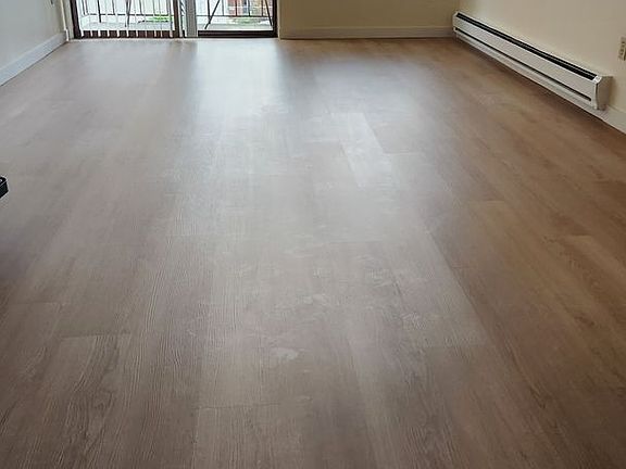 3rd image of 2331 Franklin Ave E APT 202