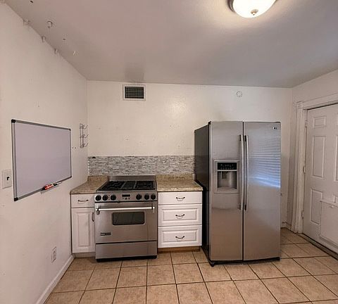 5th image of 1150 N Magnolia Ave Unit 1