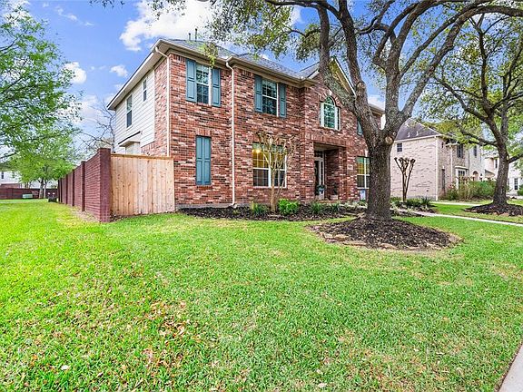 2nd image of 2330 Upland Park Drive