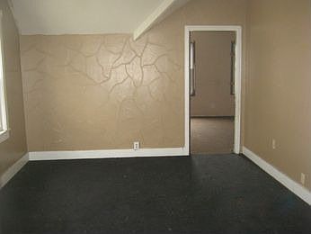 4th image of 3912 Storer Ave