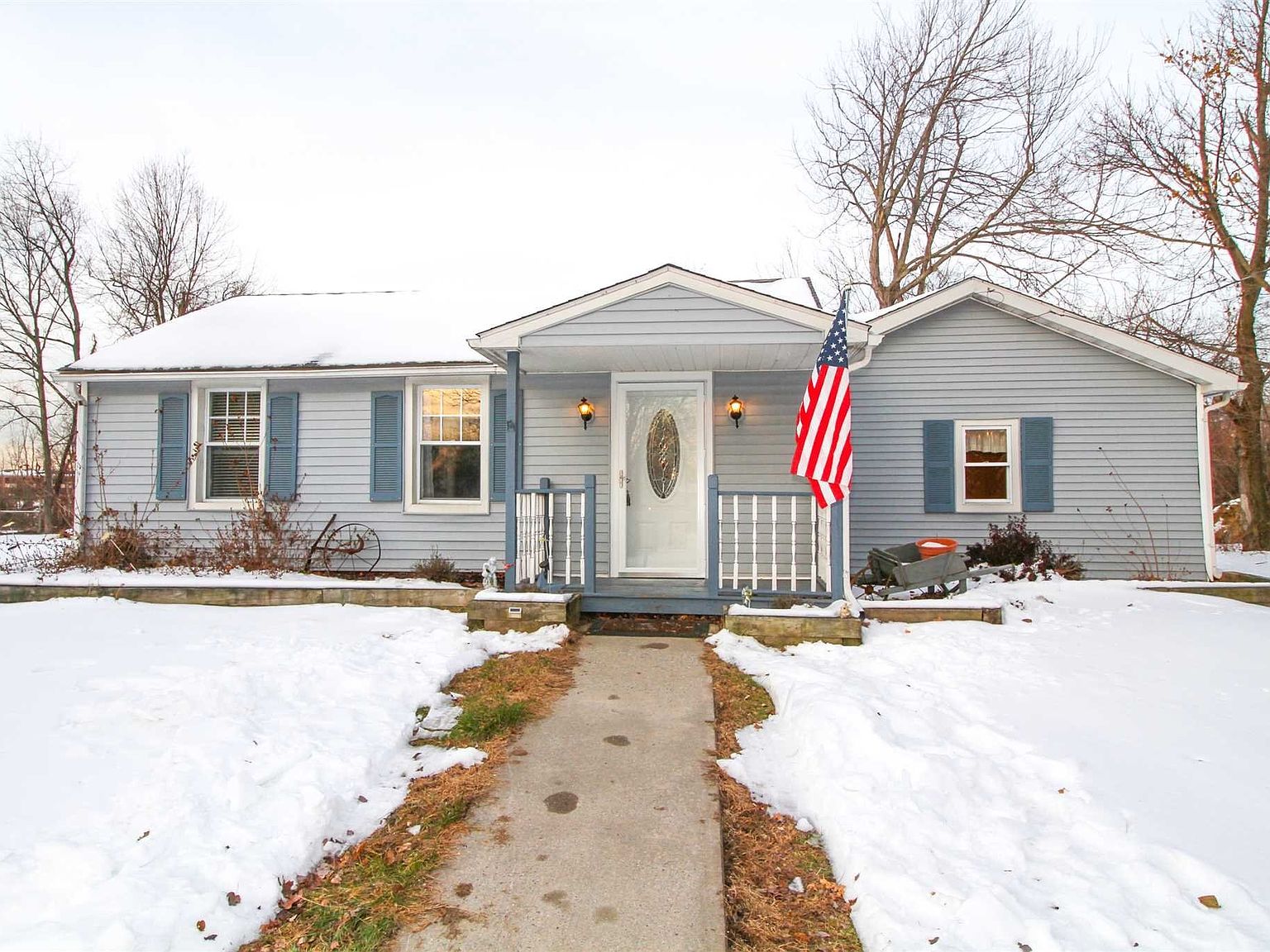 16 Castle Point Rd, Wappingers Falls, NY 12590 Zillow