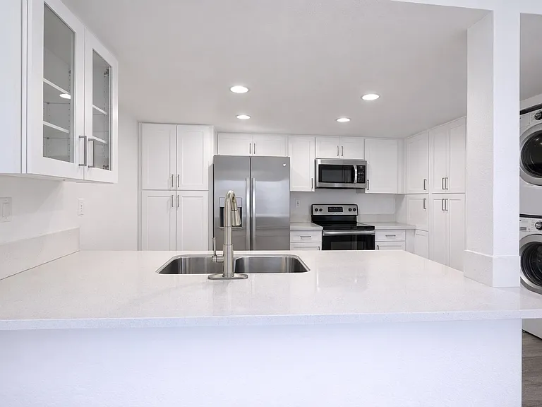 26212 La Real #D — Photo 2