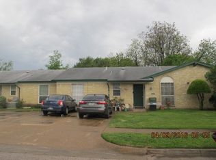 1028 Pleasant Valley Ln, Arlington, TX 76015