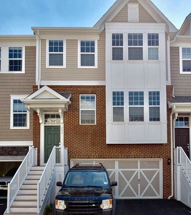 1st image of 204 Orchard Ter Unit 204