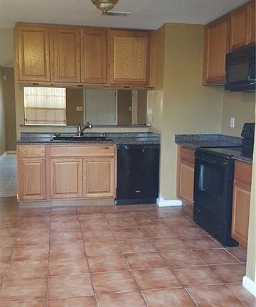 3rd image of 2043 Melba Pl