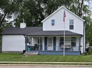 121 E Warren St, Rockton, IL 61072