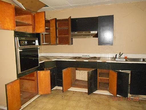 4th image of 431 E Springdale Ave