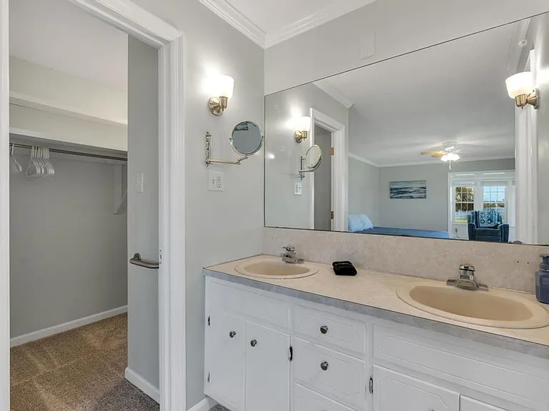 130 Leslie Dr — Photo 27