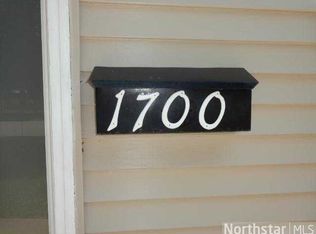 1700 Dixon Dr, Saint Paul Park, MN 55071