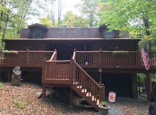 105 Cedar Ln, Greentown, PA 18426