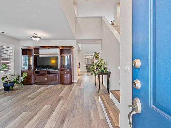 2nd image of 920 Talbot Dr