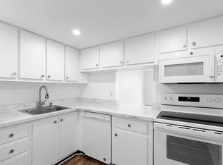 470 Executive Center Dr APT 5K, West Palm Beach, FL 33401