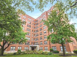 1585 Ridge Ave APT 608, Evanston, IL 60201