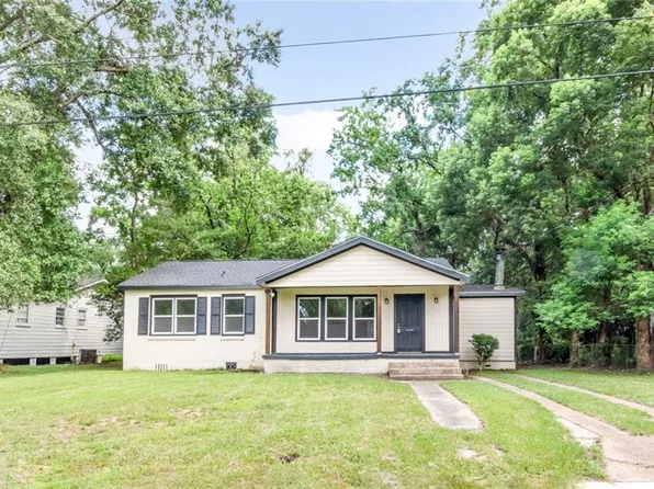 2905 S Sherwood Dr, Mobile, AL 36606