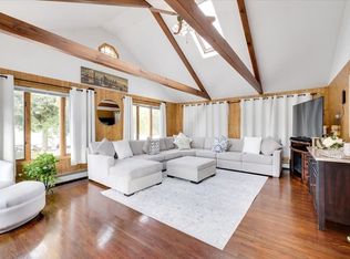 25 New Caster Dr, Lowell, MA 01854