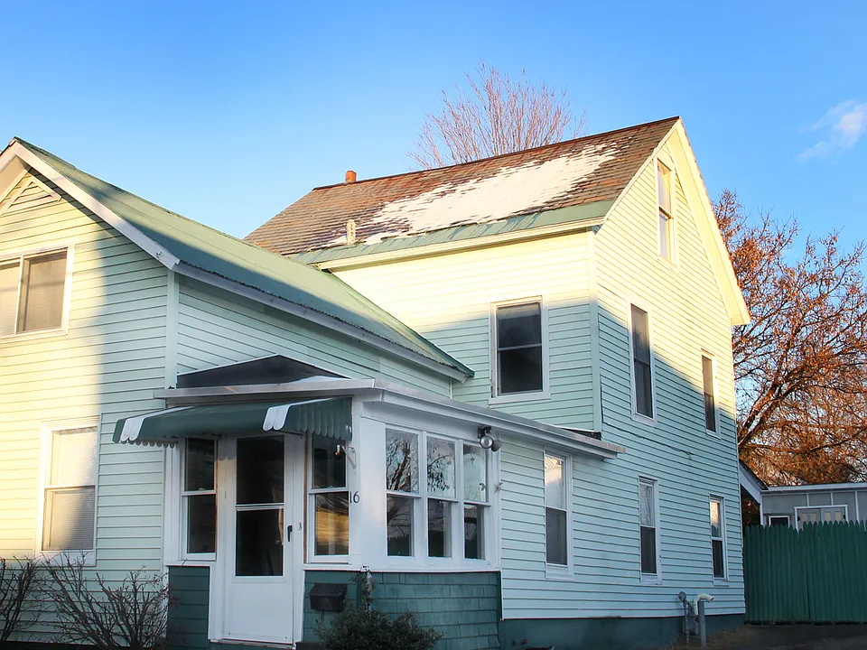 16 Rose St