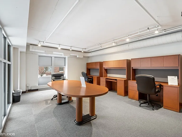 950 W Monroe St #901 — Photo 21