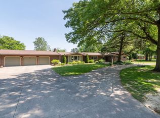 910 W Overlook Rd, Marion, IN 46952