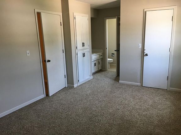 4th image of 7829 W 61st Ter