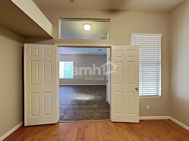 15810 W Durango St — Photo 8