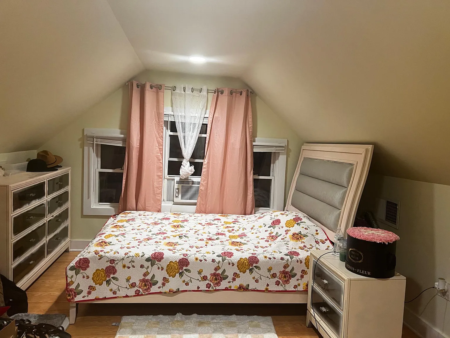 35 Manitou Ave — Photo 4