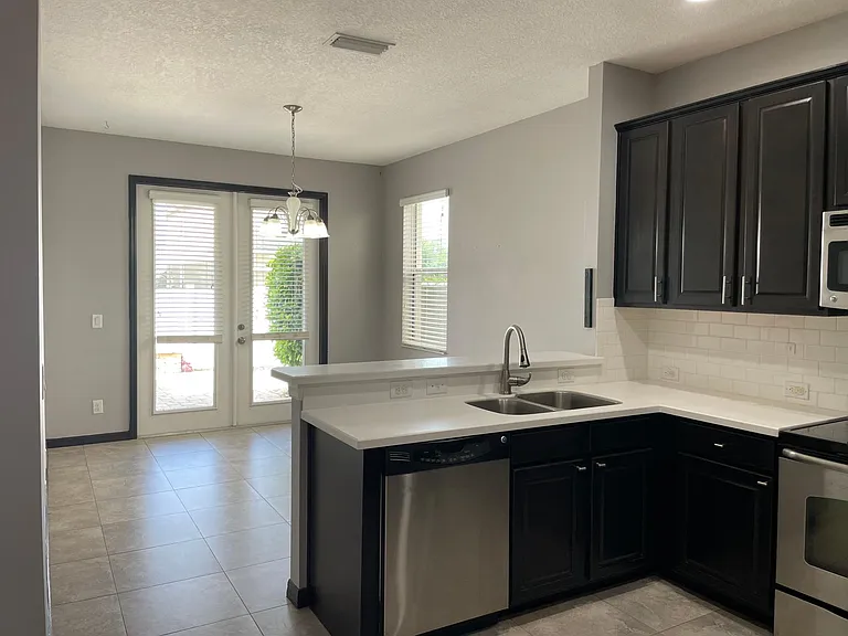 5277 Northlawn Way — Photo 6